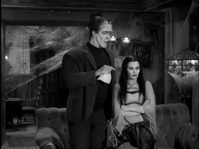 The Munsters''Family Portrait'' in Full Color DVD Talk Review of the DVD