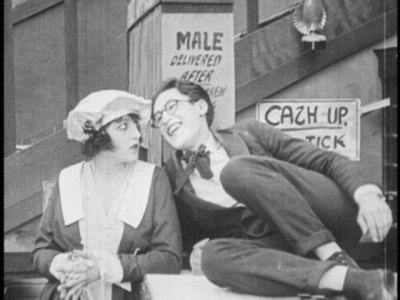 Harold flirts with his leading lady and reallife girlfriend Bebe Daniels in